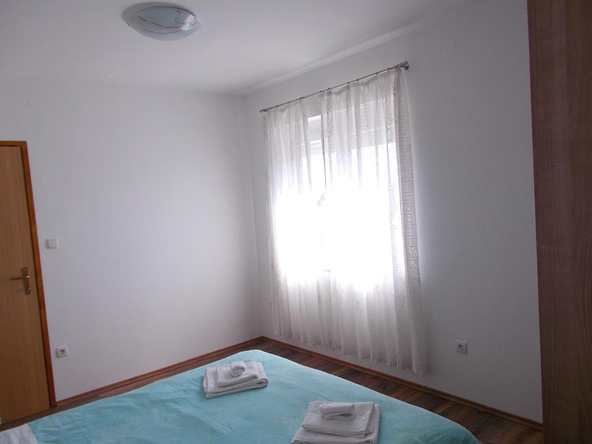 Apartment Oreskovic Крк Экстерьер фото