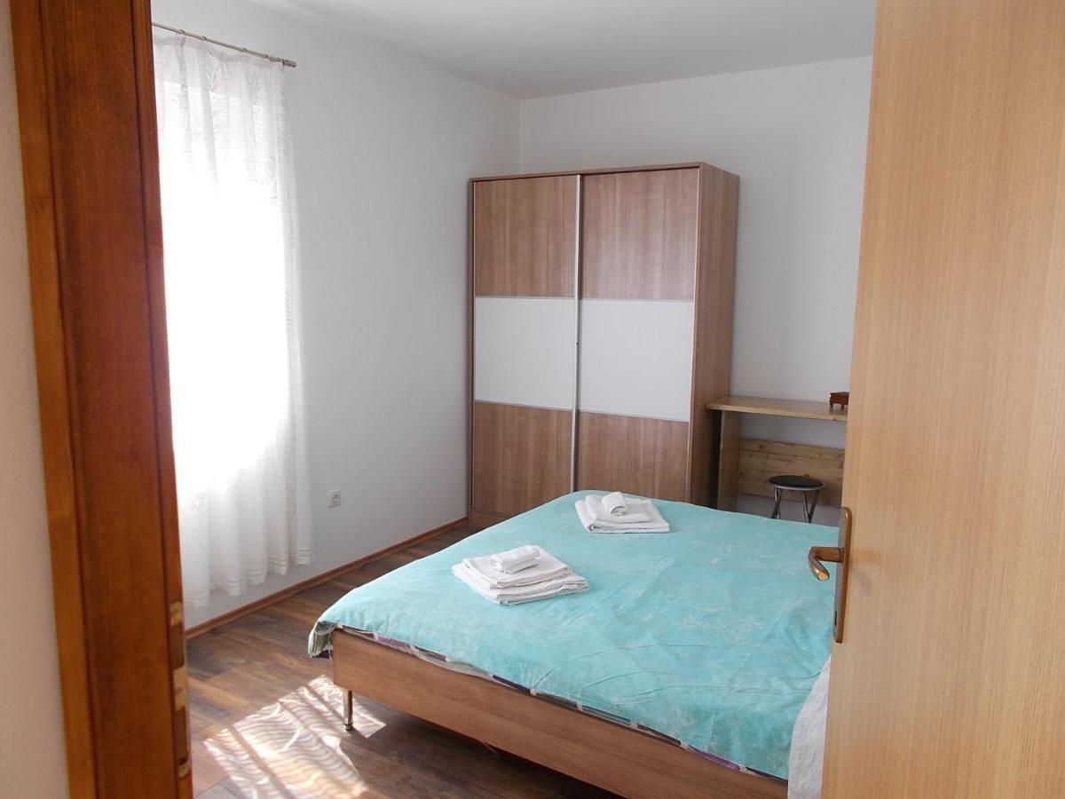 Apartment Oreskovic Крк Экстерьер фото